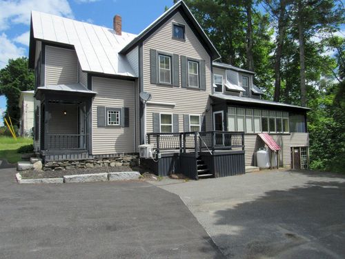 17 N Main Street, Solon, ME, 04979 | Card Image