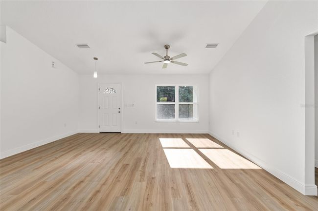 12974 Se 42 Nd Ct, House other with 3 bedrooms, 2 bathrooms and null parking in BELLEVIEW FL | Image 8