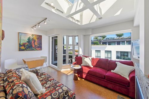 301-3673 W 11th Avenue, Vancouver, BC, V6R2K4 | Card Image