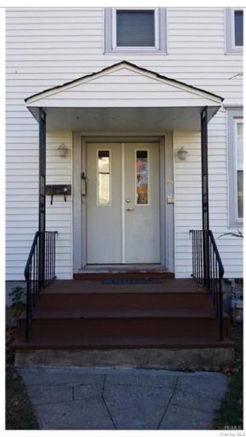 2-26 Washington St, Middletown, NY, 10940-5233 | Card Image
