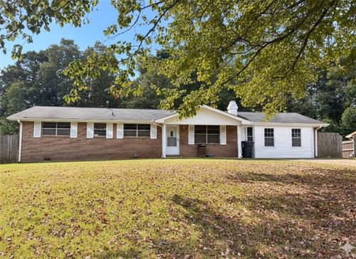 6045 S Bear Dr, Douglasville, GA, 30135-3947 | Card Image