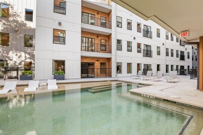 View of outdoor pool | Image 28