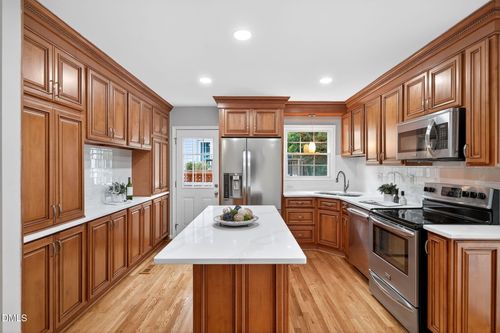 6025 Bellow St, Raleigh, NC, 27609-3615 | Card Image