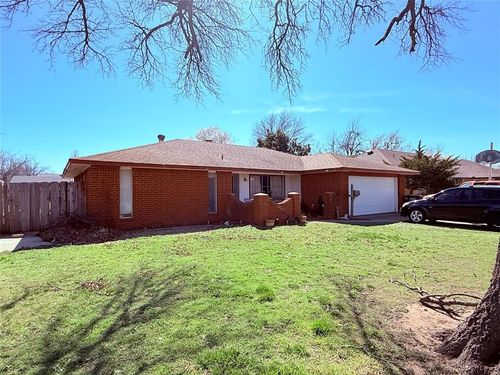 3209 W Cherokee Ave, Enid, OK, 73703-5056 | Card Image