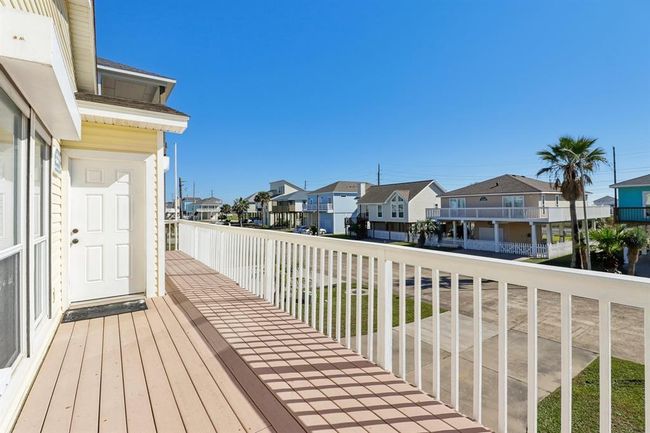 22322 Vista Del Mar, House other with 3 bedrooms, 2 bathrooms and 1 parking in Galveston TX | Image 19