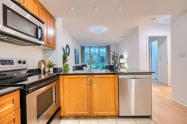 104 - 38 William Carson Cres, Condo with 2 bedrooms, 1 bathrooms and null parking in North York ON | Image 9