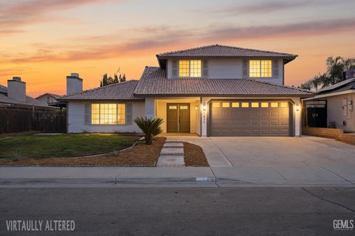 1827 5th Ave, Delano, CA, 93215-4219 | Card Image