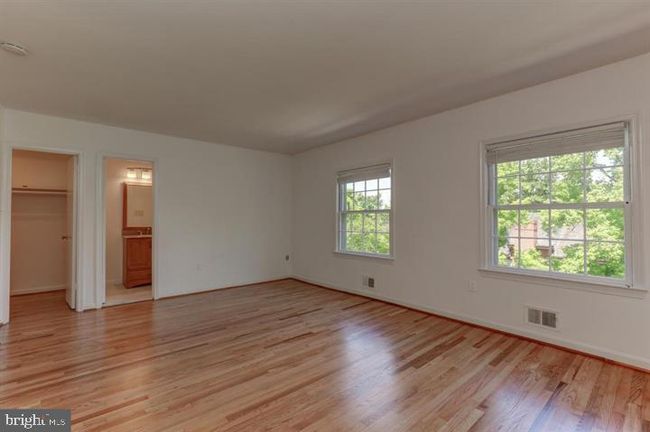 6667 Mclean Dr, Townhouse with 3 bedrooms, 4 bathrooms and null parking in Mclean VA | Image 14