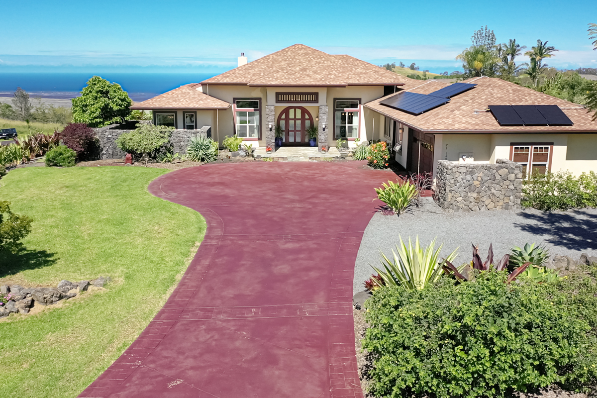 Puu Kamanu Ln, Kailua Kona, HI 96740