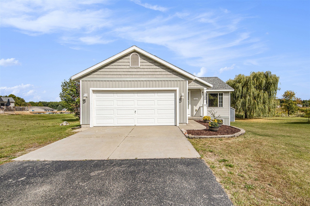 Winston View Dr, Cedar Springs, MI 49319