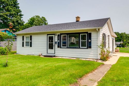 741 Franklin Ave, Winthrop Harbor, IL, 60096-1616 | Card Image