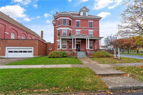 38 Erie St, Oswego, NY, 13126-3882 | Card Image