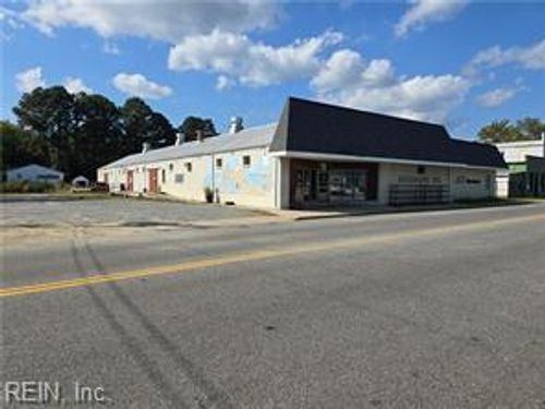 40 Main St, Mathews, VA, 23109-2180 | Card Image