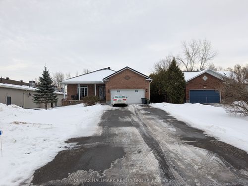 b-2806 Quinn Rd, Gloucester, ON, K1T3V5 | Card Image