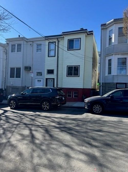 303 E Eagle St, Boston, MA, 02128-2570 | Card Image