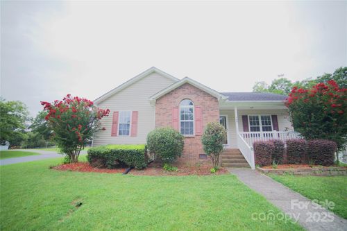 124 E Iowa Ave, Bessemer City, NC, 28016-2019 | Card Image