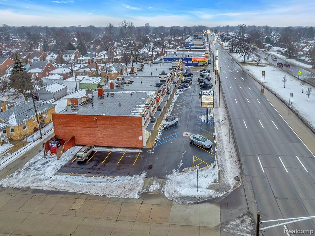 Commercial Lease in Dearborn 4