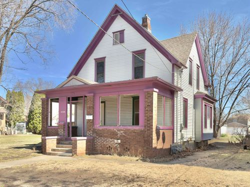 2226 10th St, Rockford, IL, 61104-7211 | Card Image