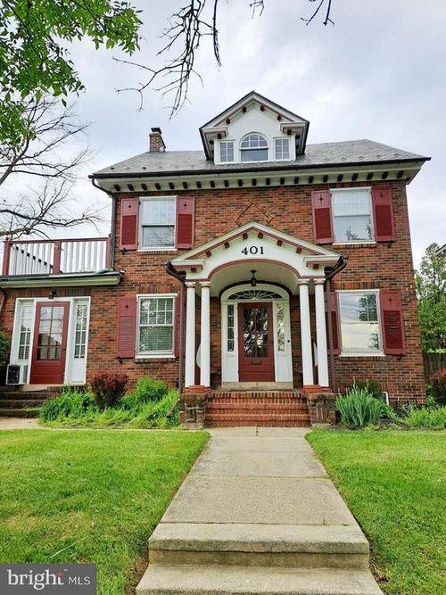 401 E Lancaster Ave, SHILLINGTON, PA, 19607-1376 | Card Image