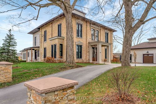 {{alt}} | Card Image