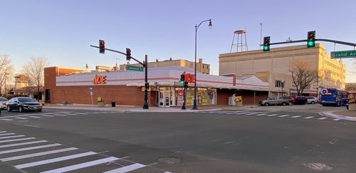 239 N Genesee St, WAUKEGAN, IL, 60085-4221 | Card Image