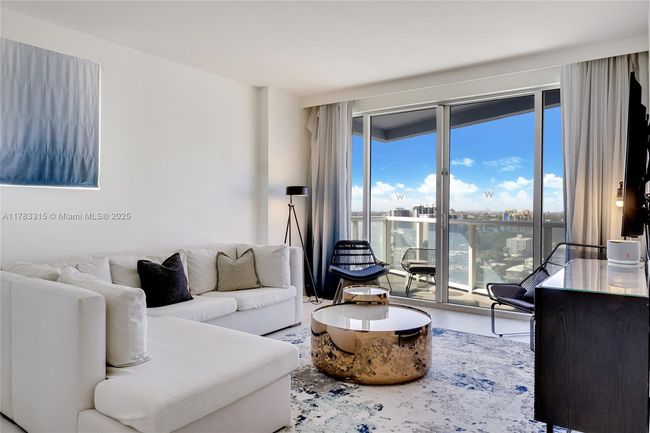 1802 - 3101 Bayshore Dr, Condo with 2 bedrooms, 2 bathrooms and null parking in Fort Lauderdale FL | Image 13