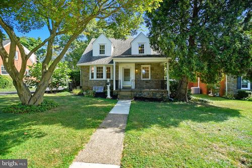 979 Edgewood Dr, SPRINGFIELD, PA, 19064-3817 | Card Image