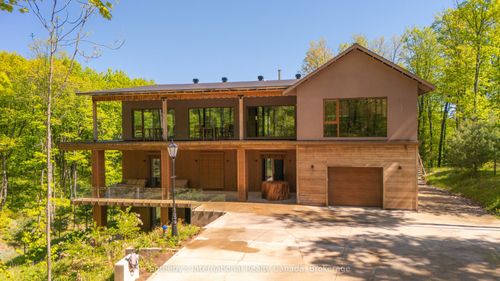 1739 Trappers Trail Rd, Haliburton, ON, K0M1S0 | Card Image