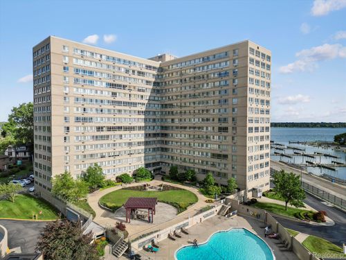 apt-1110-8900 Jefferson Ave, Detroit, MI, 48214-4320 | Card Image