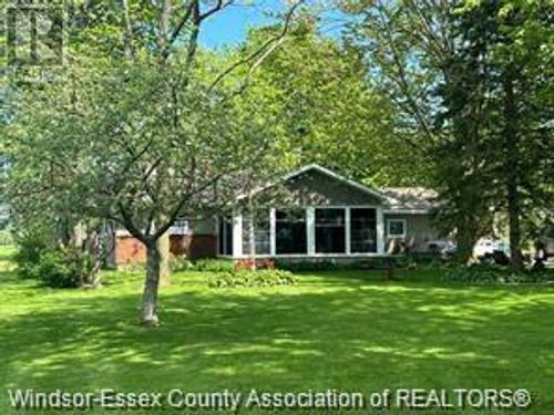 951 W Shore Rd, Pelee Island, ON, N0R1M0 | Card Image