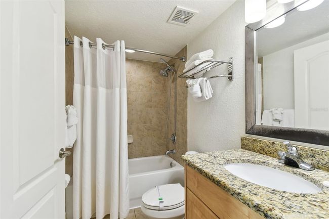 404 - 11605 Gulf Blvd, Condo with 2 bedrooms, 2 bathrooms and null parking in TREASURE ISLAND FL | Image 24