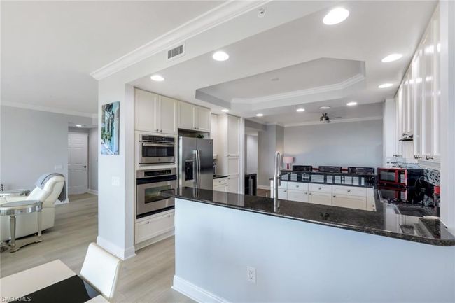 APT-703 - 455 Cove Tower Dr, Condo with 3 bedrooms, 4 bathrooms and 1 parking in NAPLES FL | Image 8