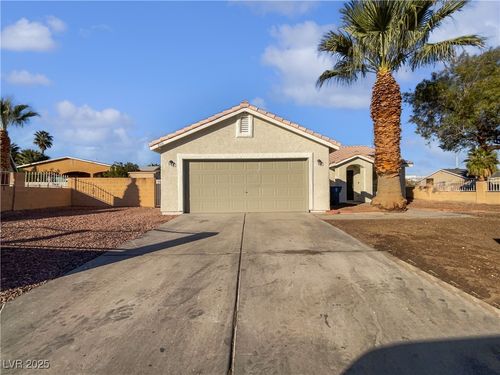 2316 Ultimate Prize Way, North Las Vegas, NV, 89032-3572 | Card Image