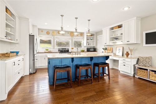 95 Bella Vista Rd, Berryville, AR, 72616-8007 | Card Image