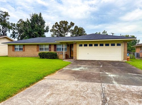 470 Jackson St, Vidor, TX, 77662-3817 | Card Image