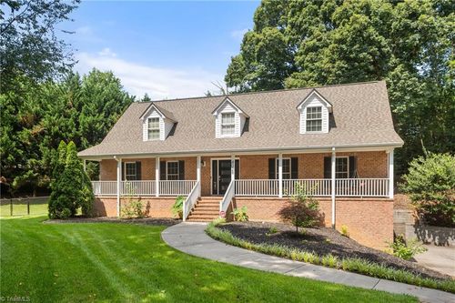 4028 Lofter Ct, Pfafftown, NC, 27040-9700 | Card Image