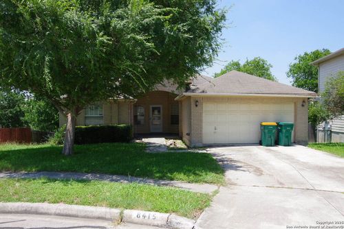 8415 Copperbluff, Converse, TX, 78109-3906 | Card Image