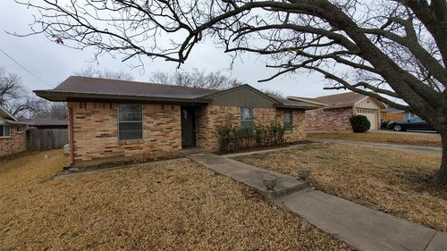 1108 S Valentine Dr, Sherman, TX, 75090-8352 | Card Image