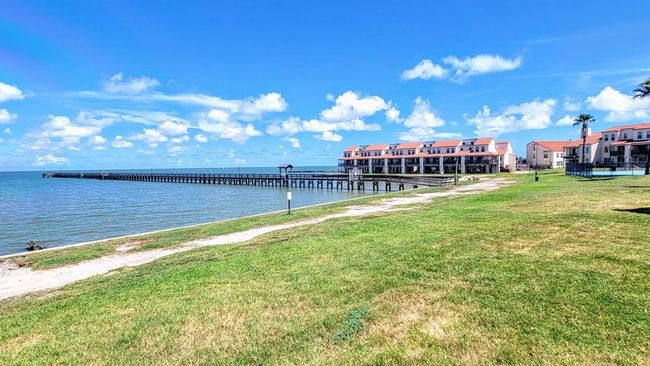 APT-107 - 620 S Fulton Beach Rd, Condo with 2 bedrooms, 2 bathrooms and null parking in Rockport TX | Image 4
