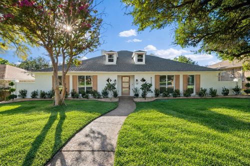 8639 Clover Meadow Dr, Dallas, TX, 75243-7626 | Card Image