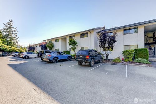 8-130 E North Camano Dr, Camano Island, WA, 98282-5511 | Card Image