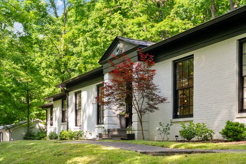 1904 Cromwell Dr, Nashville, TN, 37215-5618 | Card Image