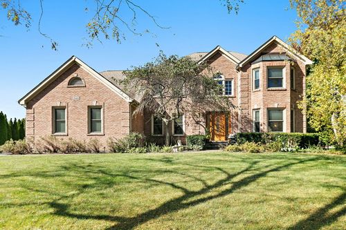 1646 Flagstone Dr, Crystal Lake, IL, 60014-2936 | Card Image
