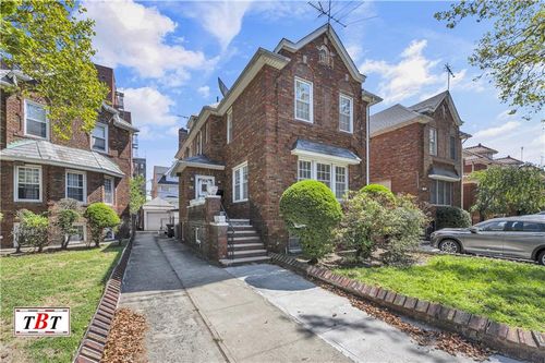 3665 Bedford Ave, Brooklyn, NY, 11229-1703 | Card Image