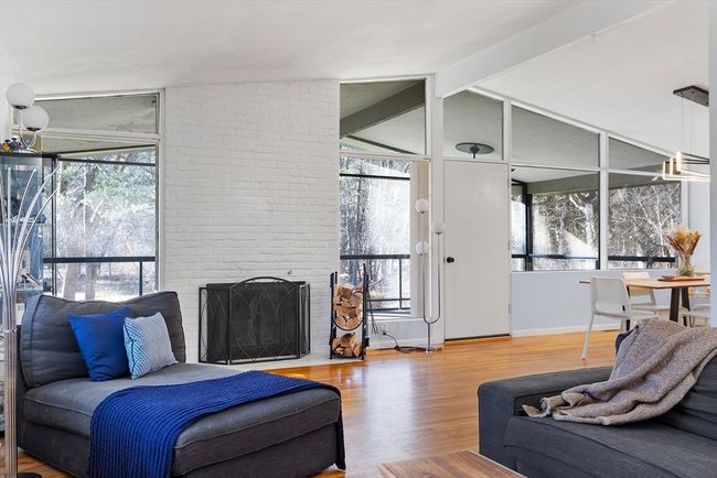 15 Holiday Rd, House other with 3 bedrooms, 2 bathrooms and 6 parking in Wayland MA | Image 4