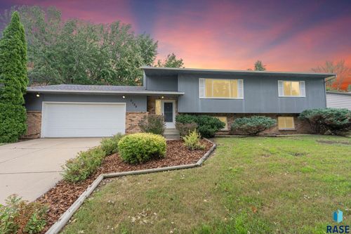 6109 W Coughran Ct Court, Sioux Falls, SD, 57106 | Card Image