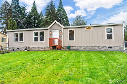 52 Veys Dr, Kelso, WA, 98626-3935 | Card Image