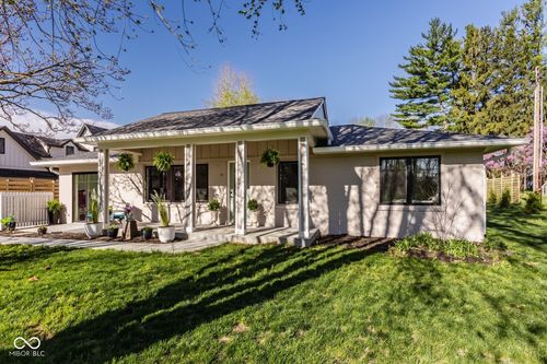 650 Mulberry St, Zionsville, IN, 46077-1125 | Card Image