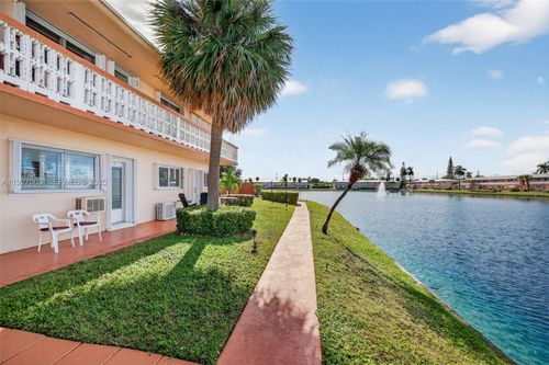 11t-800 Sw 10th Ter, Hallandale Beach, FL, 33009-6701 | Card Image