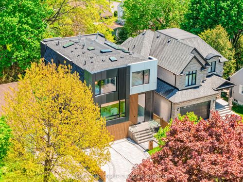 7 Bentley Dr, Etobicoke, ON, M8Z3L9 | Card Image